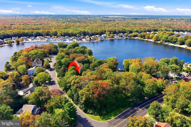 12 CHAMPLAIN CT, Manahawkin, NJ 08050