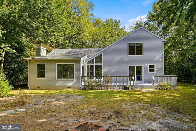 12 CHAMPLAIN CT, Manahawkin, NJ 08050