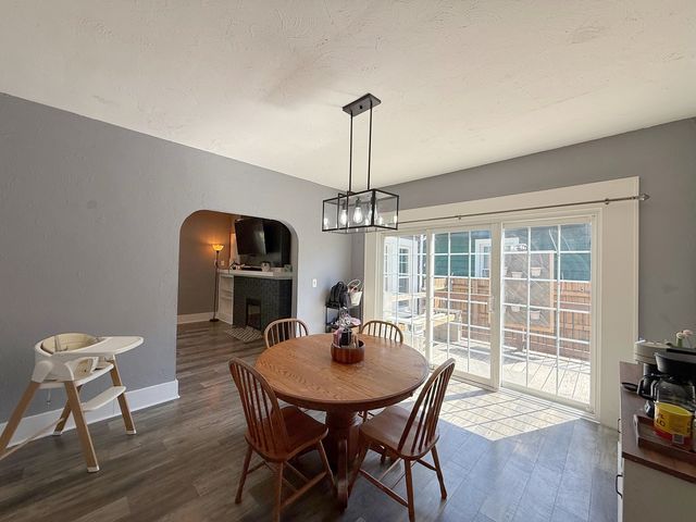 1113 E Central Park Avenue, Davenport, IA 52803