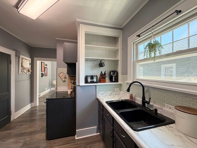 1113 E Central Park Avenue, Davenport, IA 52803