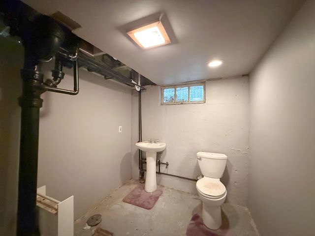 1113 E Central Park Avenue, Davenport, IA 52803