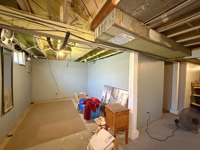 1113 E Central Park Avenue, Davenport, IA 52803