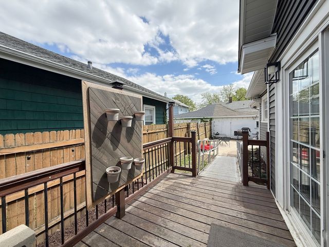 1113 E Central Park Avenue, Davenport, IA 52803