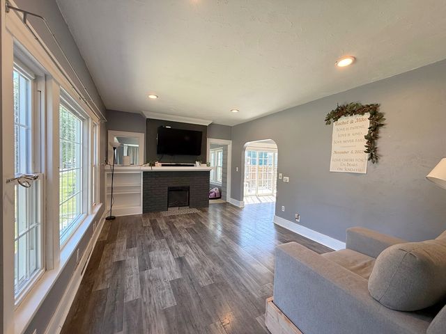 1113 E Central Park Avenue, Davenport, IA 52803