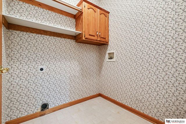 919 Rawhide Road, Papillion, NE 68046