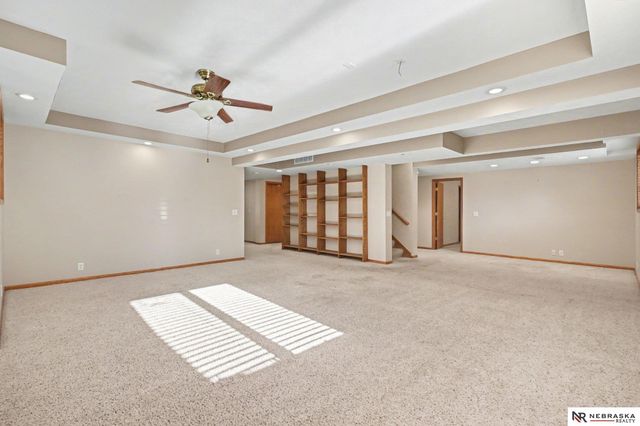 919 Rawhide Road, Papillion, NE 68046