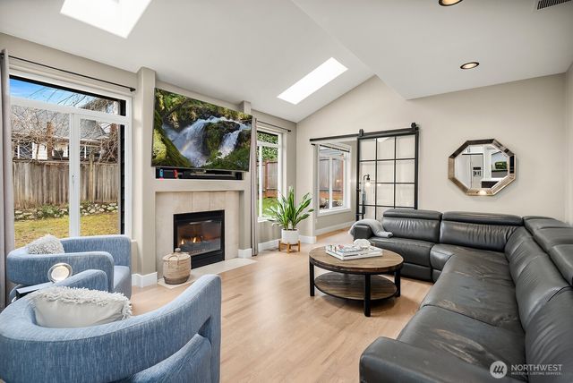 8406 NE 121st Place, Kirkland, WA 98034