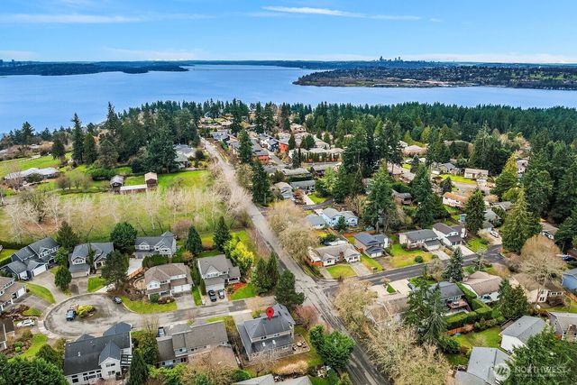8406 NE 121st Place, Kirkland, WA 98034