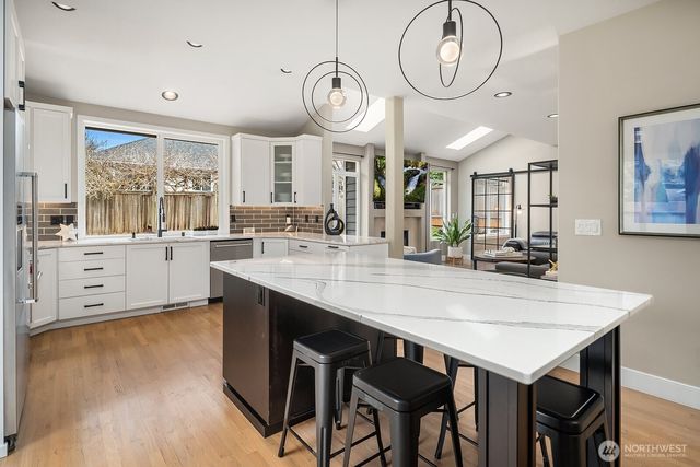 8406 NE 121st Place, Kirkland, WA 98034