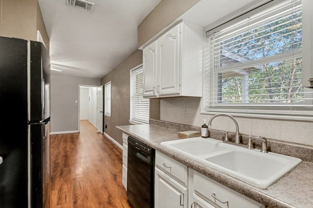 1202 Crane Drive, Euless, TX 76039