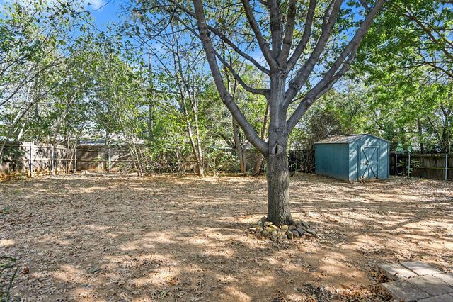 1202 Crane Drive, Euless, TX 76039