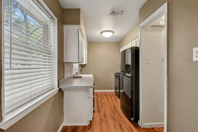 1202 Crane Drive, Euless, TX 76039