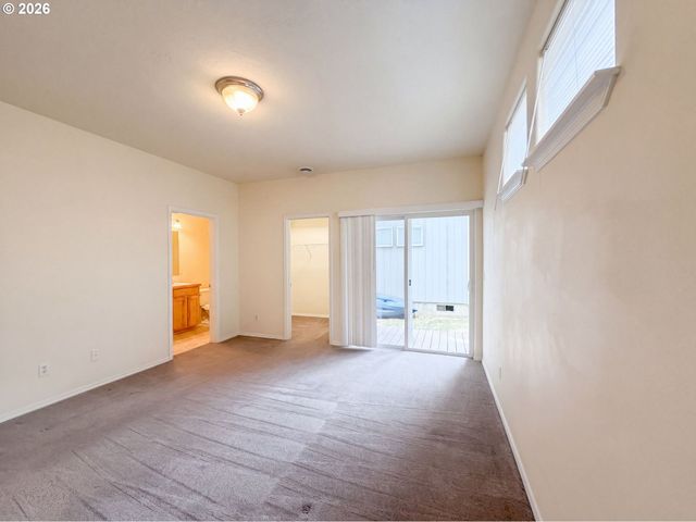 4735 Se PALADIN Ln, Hillsboro, OR 97123