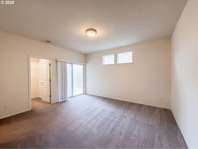 4735 Se PALADIN Ln, Hillsboro, OR 97123