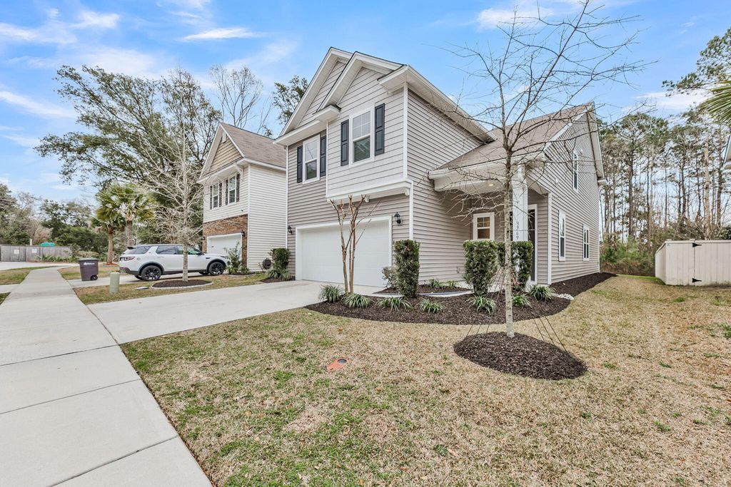 Image 2 of property listing at 3769 Sawmill Court, Mount Pleasant, SC 29466