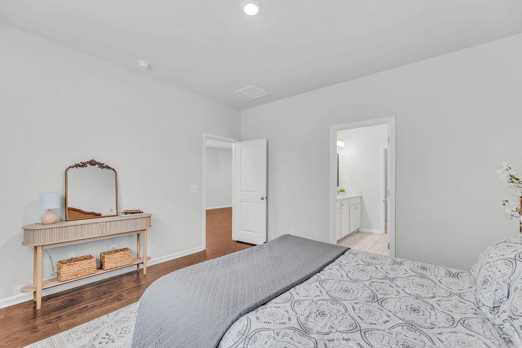 Image 20 of property listing at 3769 Sawmill Court, Mount Pleasant, SC 29466