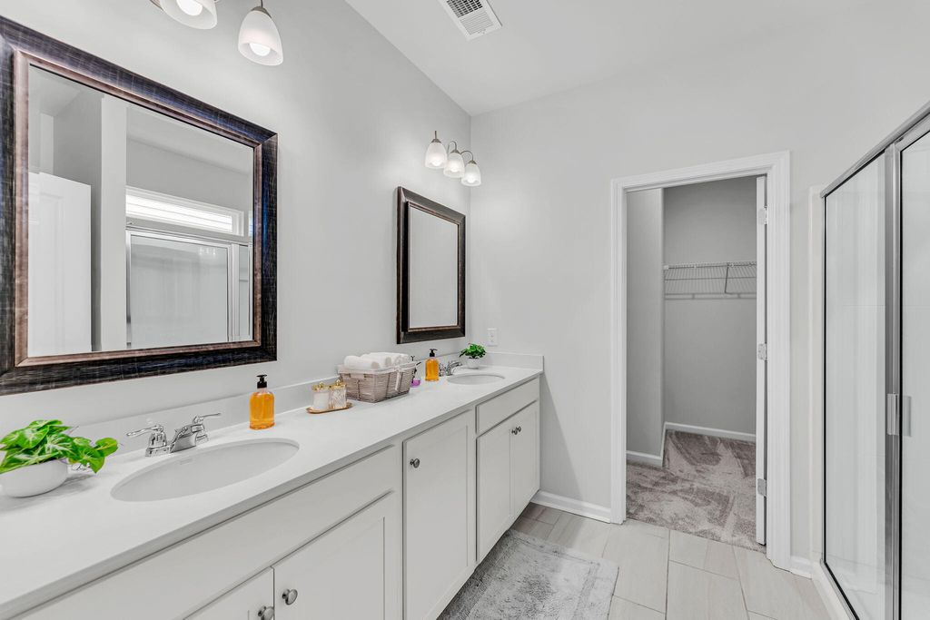 Image 21 of property listing at 3769 Sawmill Court, Mount Pleasant, SC 29466