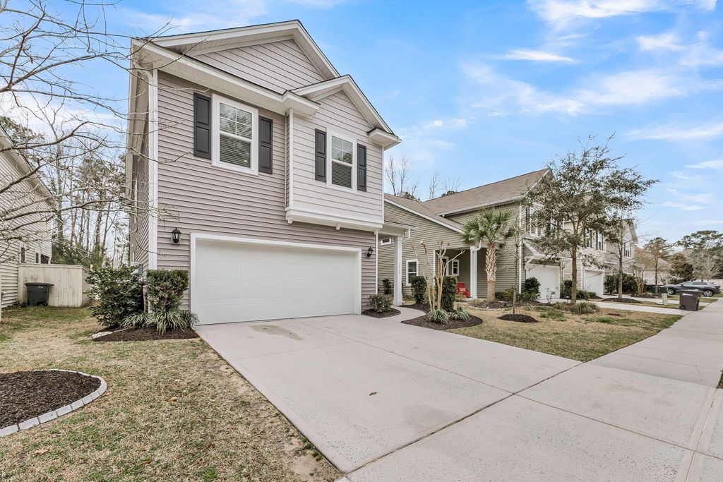 Image 3 of property listing at 3769 Sawmill Court, Mount Pleasant, SC 29466