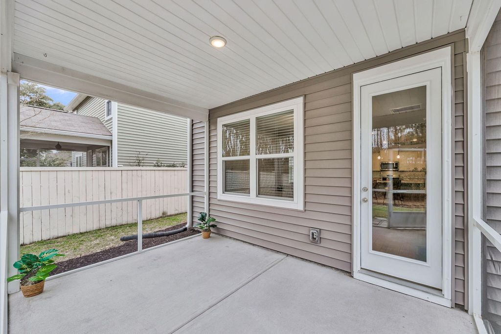 Image 39 of property listing at 3769 Sawmill Court, Mount Pleasant, SC 29466