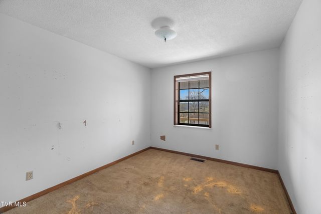 145 Kelli Lane, Tazewell, TN 37879