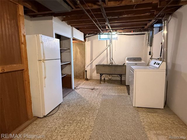 3830 Ravena Avenue, Royal Oak, MI 48073