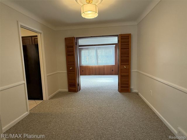 3830 Ravena Avenue, Royal Oak, MI 48073