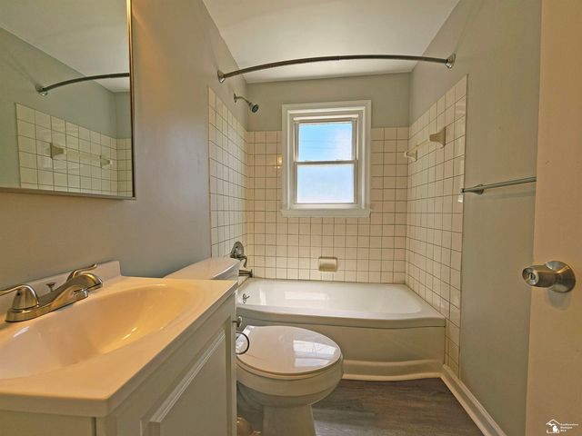 20308 Country Club Drive, Harper Woods, MI 48225