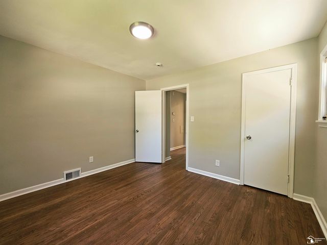 20308 Country Club Drive, Harper Woods, MI 48225