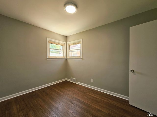 20308 Country Club Drive, Harper Woods, MI 48225