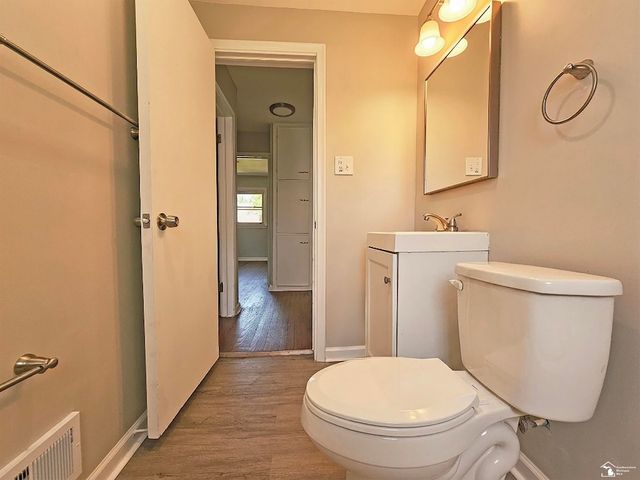 20308 Country Club Drive, Harper Woods, MI 48225