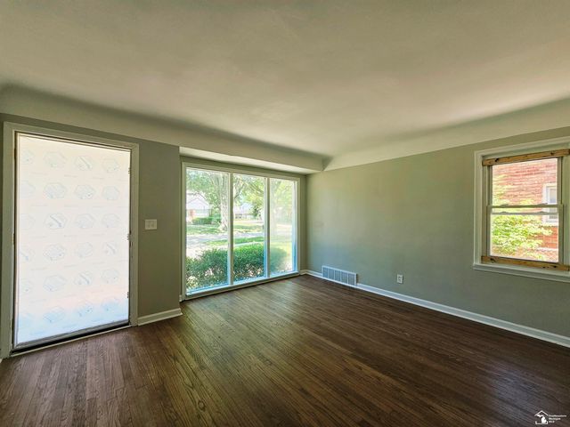 20308 Country Club Drive, Harper Woods, MI 48225