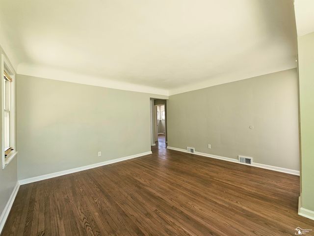 20308 Country Club Drive, Harper Woods, MI 48225