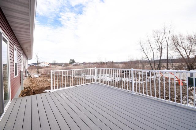 1320 Kettle DRIVE, Kewaskum, WI 53040