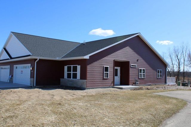 1320 Kettle DRIVE, Kewaskum, WI 53040