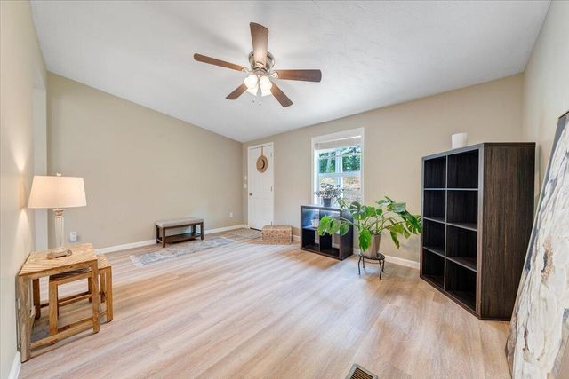 174 Log Cabin CIR, Henry, VA 24102