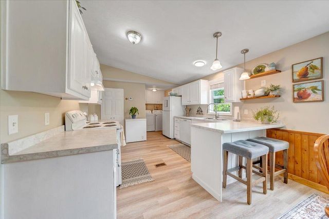 174 Log Cabin CIR, Henry, VA 24102