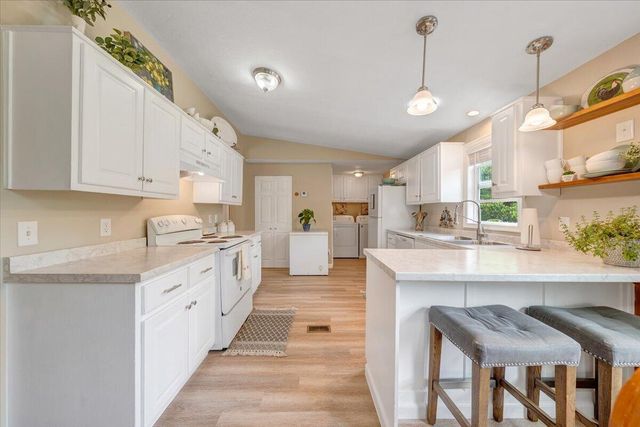 174 Log Cabin CIR, Henry, VA 24102