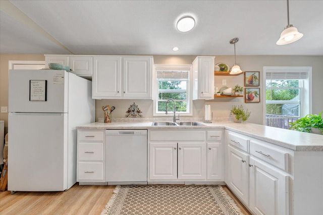 174 Log Cabin CIR, Henry, VA 24102