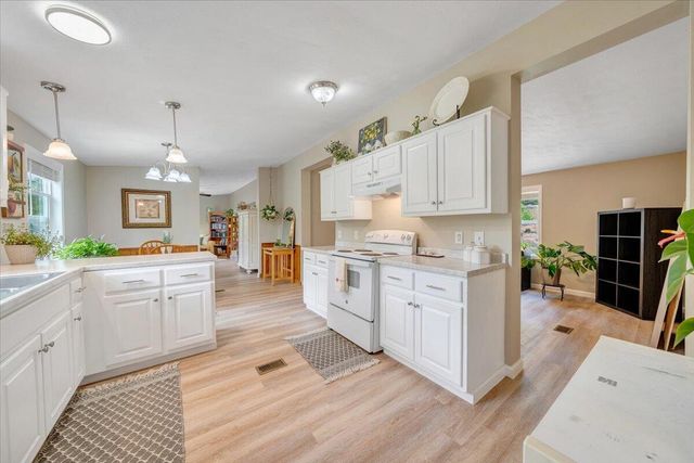 174 Log Cabin CIR, Henry, VA 24102