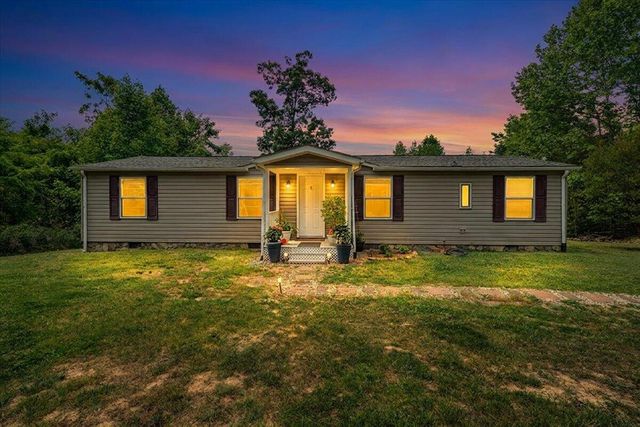 174 Log Cabin CIR, Henry, VA 24102
