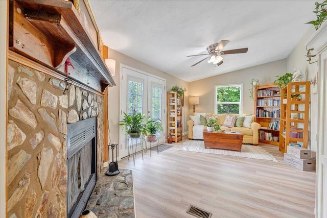 174 Log Cabin CIR, Henry, VA 24102