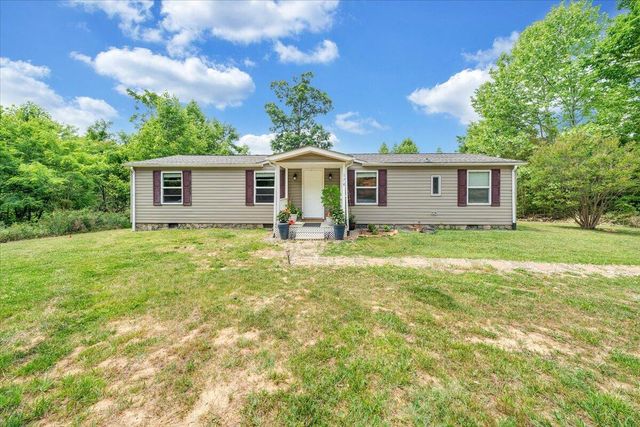 174 Log Cabin CIR, Henry, VA 24102