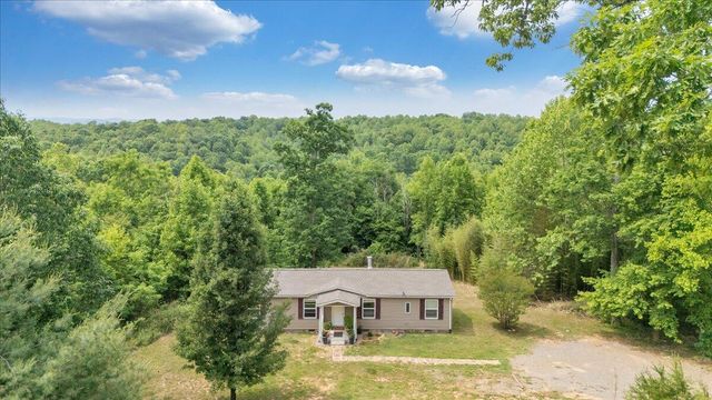 174 Log Cabin CIR, Henry, VA 24102