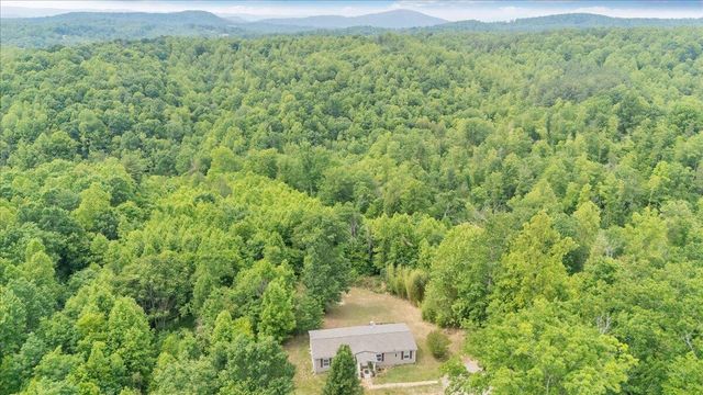 174 Log Cabin CIR, Henry, VA 24102