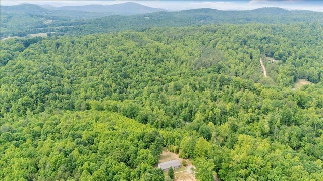 174 Log Cabin CIR, Henry, VA 24102