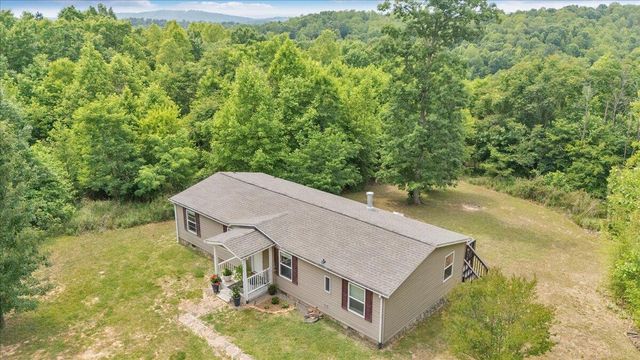 174 Log Cabin CIR, Henry, VA 24102