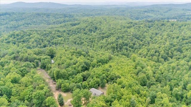 174 Log Cabin CIR, Henry, VA 24102