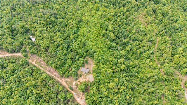 174 Log Cabin CIR, Henry, VA 24102