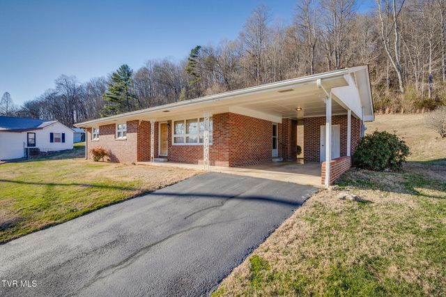 318 Meadow Lark Street, Weber City, VA 24290