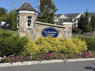 8 Brentwood Circle 8, Danbury, CT 06810